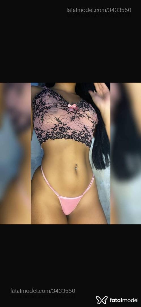 Acompanhante mulher morena (o) de olhos castanhos - Beatriz