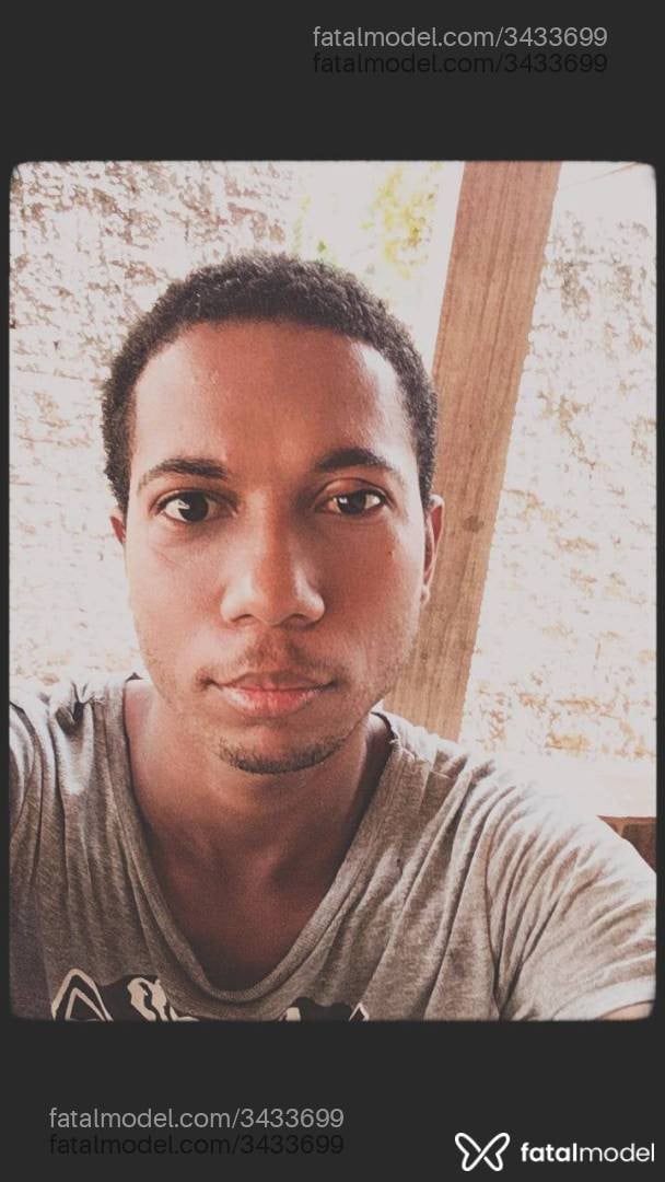 Acompanhante homem morena (o) de olhos pretos - Nicolas