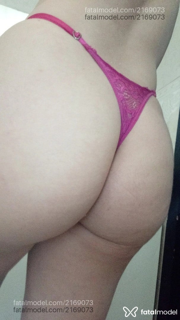Acompanhante mulher com cabelo castanho de olhos castanhos - Cibeli