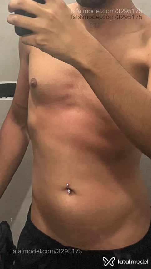 Acompanhante homem morena (o) de olhos pretos - Matheusszcz