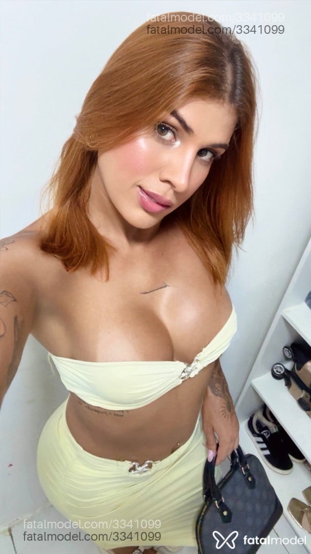 Acompanhante mulher trans ruiva (o) de olhos mel - Angel