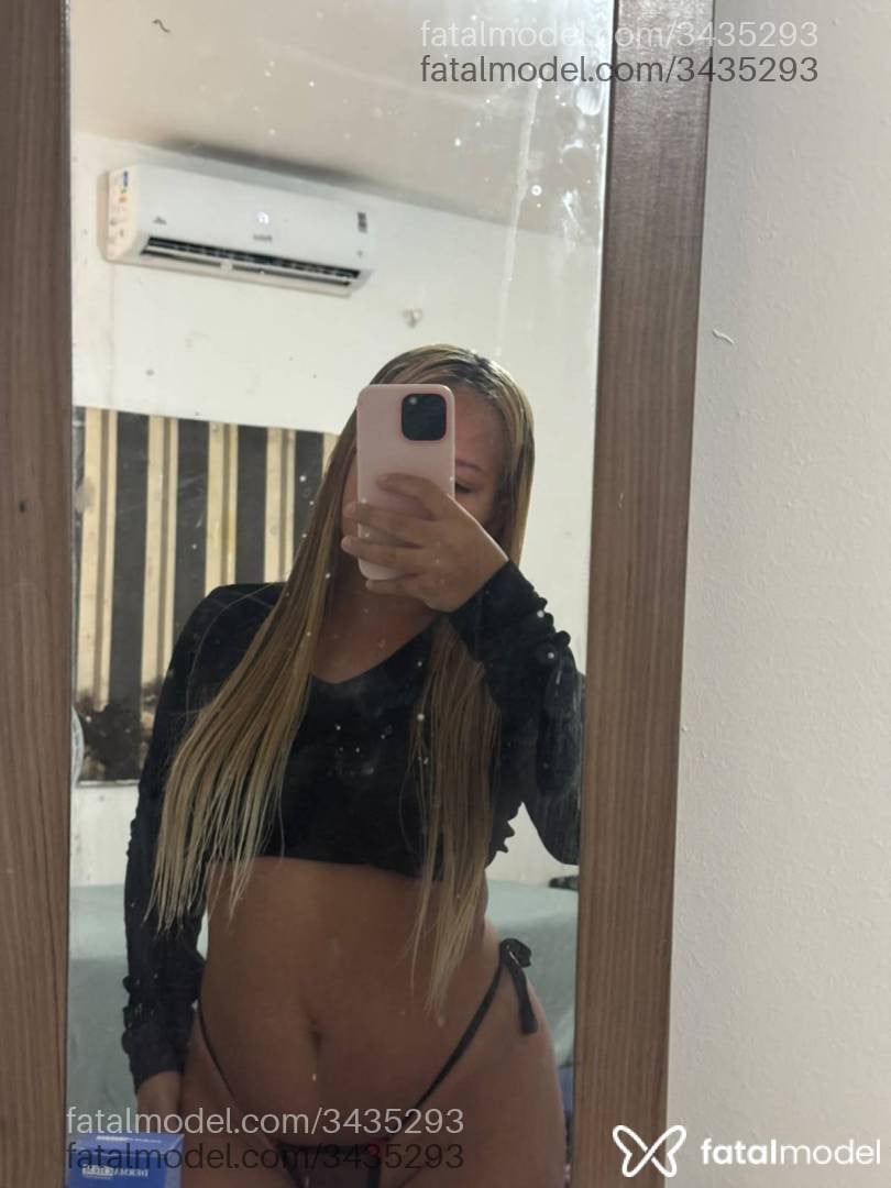 Acompanhante mulher loira (o) de olhos mel - Mel Ferraz