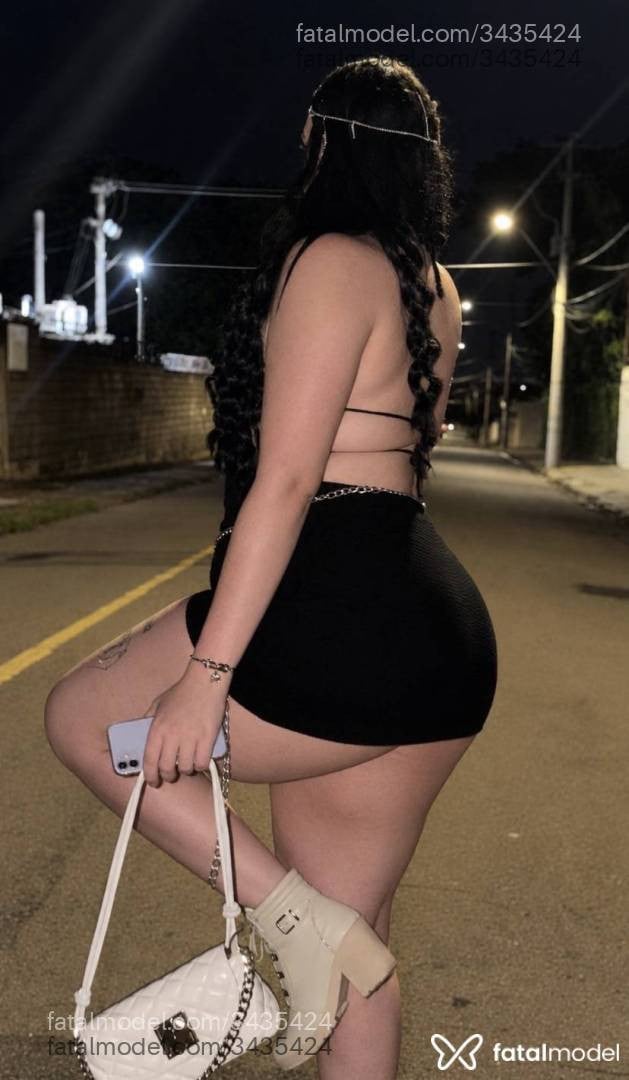 Acompanhante mulher trans com cabelo castanho de olhos castanhos - Angel