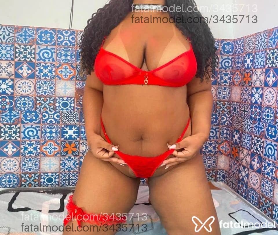 Acompanhante mulher morena (o) de olhos castanhos - Mabel