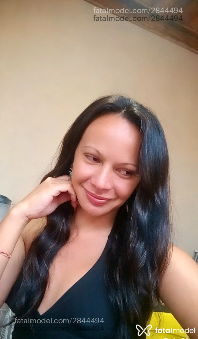 Acompanhante mulher trans morena (o) de olhos pretos - Amanda Morena