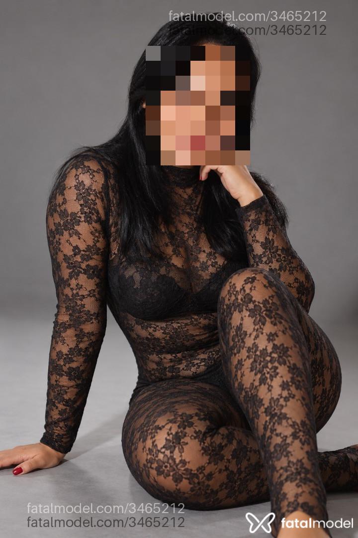 Acompanhante mulher com cabelo castanho de olhos castanhos - Virgínia Ferrari