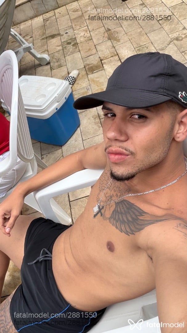 Acompanhante homem morena (o) de olhos pretos - Baiano