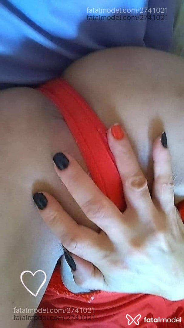 Acompanhante mulher trans morena (o) de olhos castanhos - Pauliinhaa