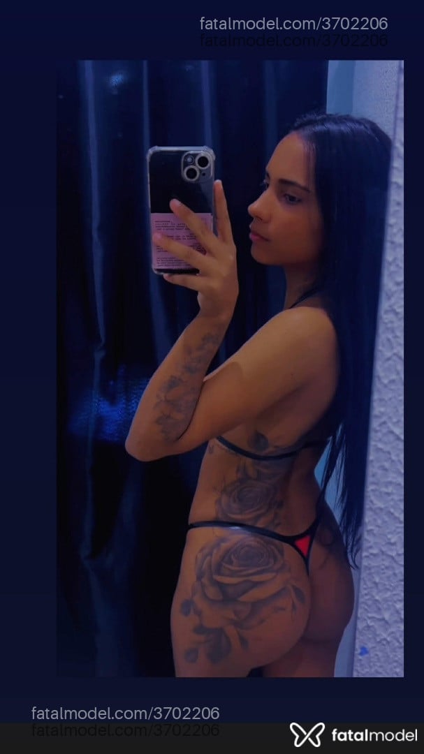 Acompanhante mulher morena (o) de olhos pretos - Valentina Ferrari