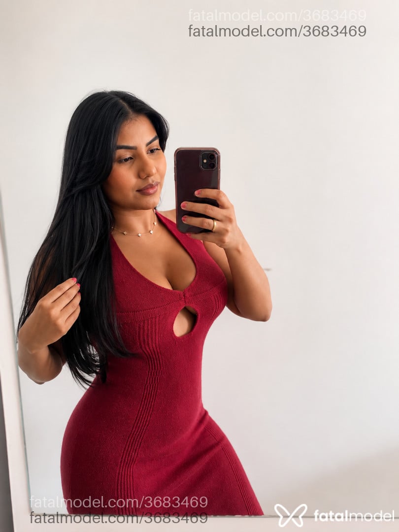 Acompanhante mulher morena (o) de olhos castanhos - Yara
