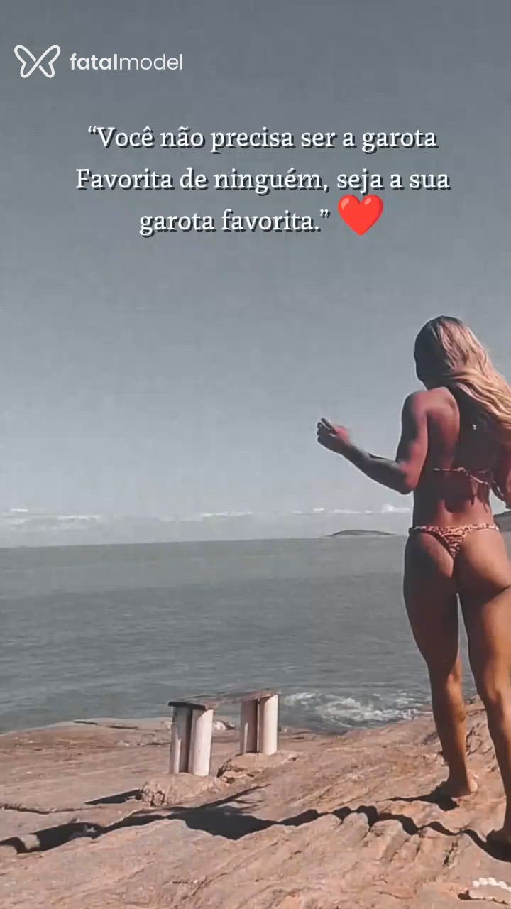 Acompanhante mulher com cabelo castanho de olhos castanhos - Thais