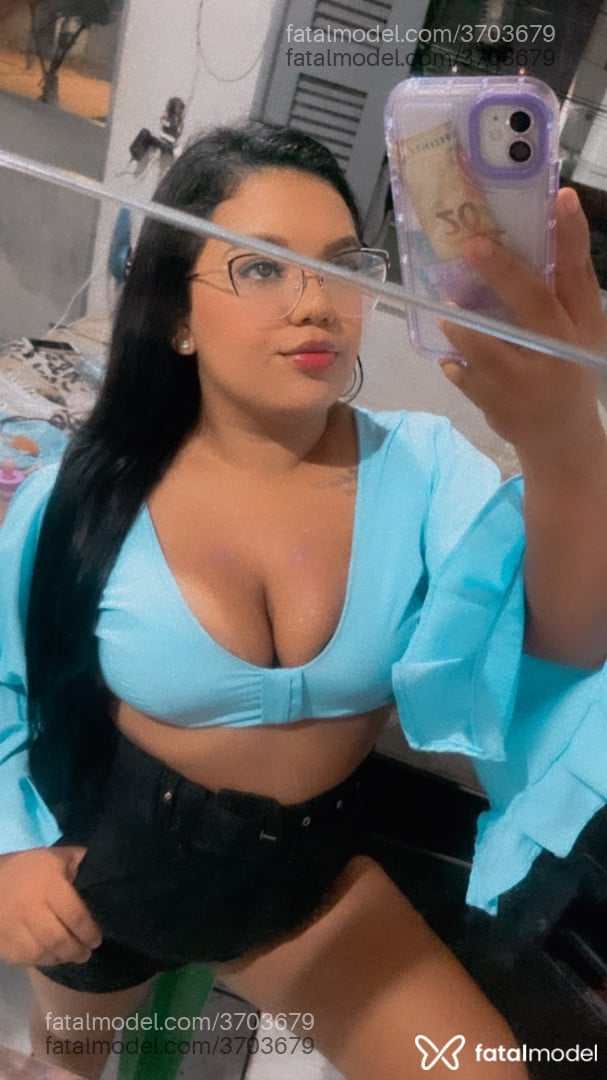 Acompanhante mulher morena (o) de olhos pretos - Lara Silva