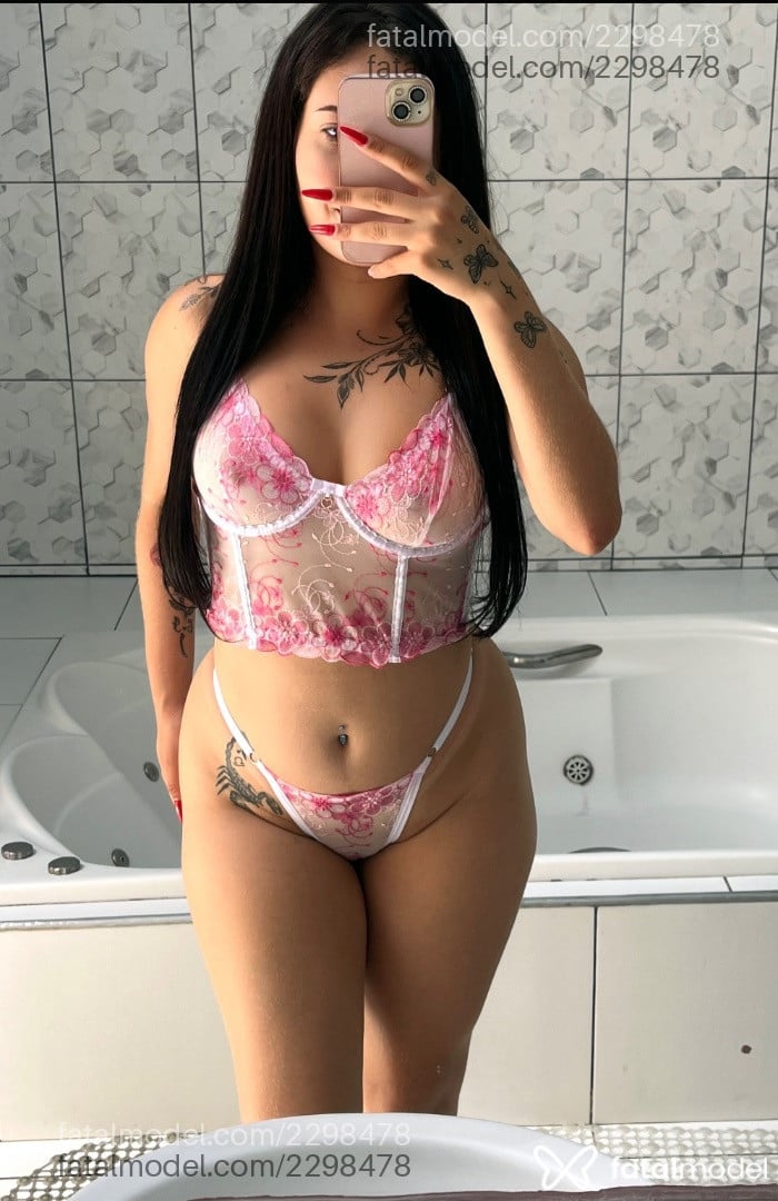 Acompanhante mulher morena (o) de olhos castanhos - Isabella Bianchi