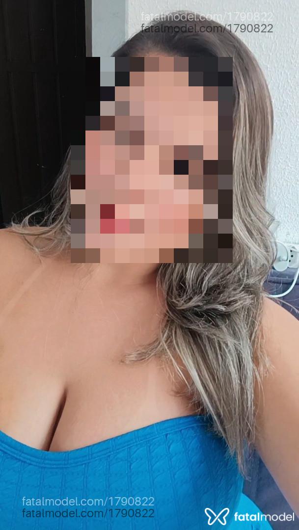 Acompanhante mulher loira (o) de olhos castanhos - Ana Clara