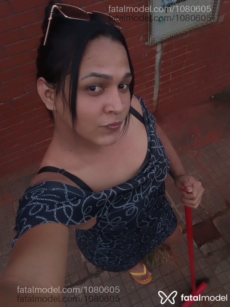 Acompanhante travesti morena (o) de olhos mel - Patrícia Souza