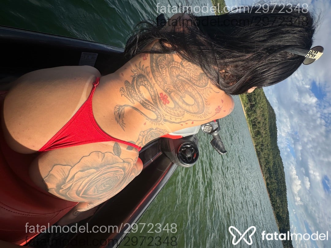 Acompanhante mulher morena (o) de olhos pretos - Lara