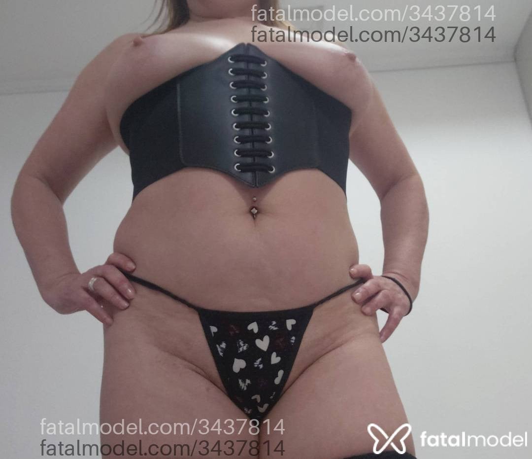 Acompanhante mulher ruiva (o) de olhos azuis - Marcinha