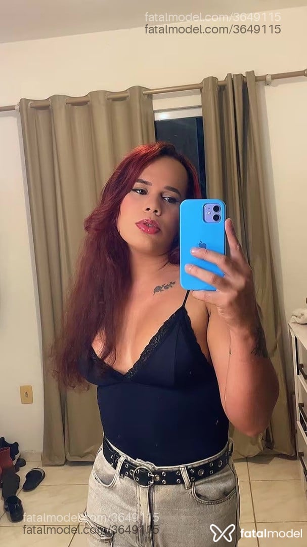 Acompanhante mulher trans morena (o) de olhos castanhos - Alessandra