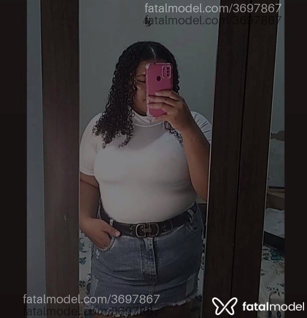 Acompanhante mulher morena (o) de olhos castanhos - Luíza Freitas