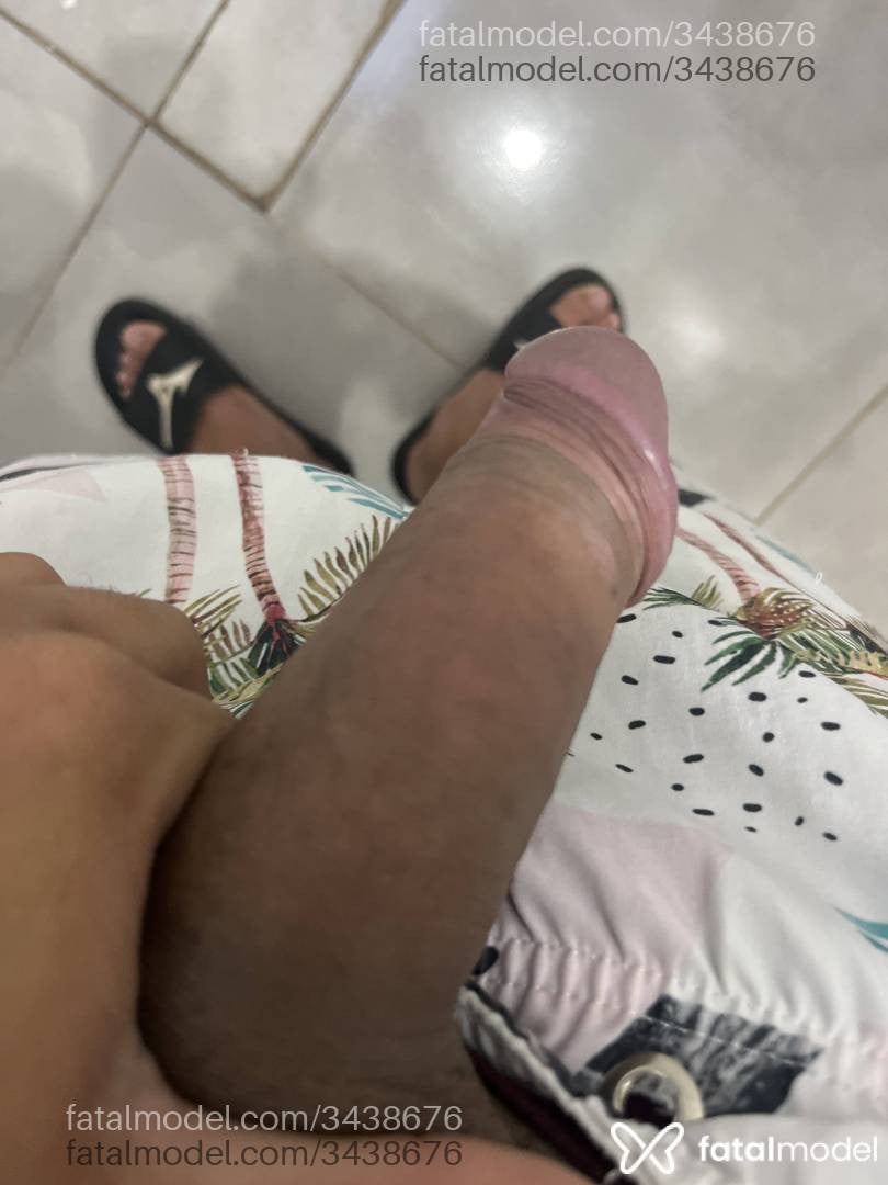 Acompanhante homem morena (o) de olhos castanhos em Maringá - Caio Crespo