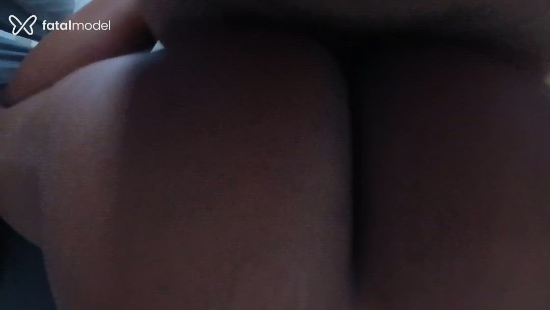 Acompanhante homem sem cabelo de olhos castanhos - Gustavo