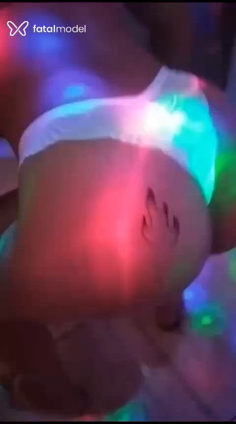 Acompanhante mulher com cabelo castanho de olhos castanhos - Luana