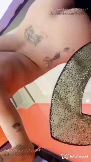 Acompanhante mulher trans com cabelo castanho de olhos mel em Uberlândia - Bêlvani