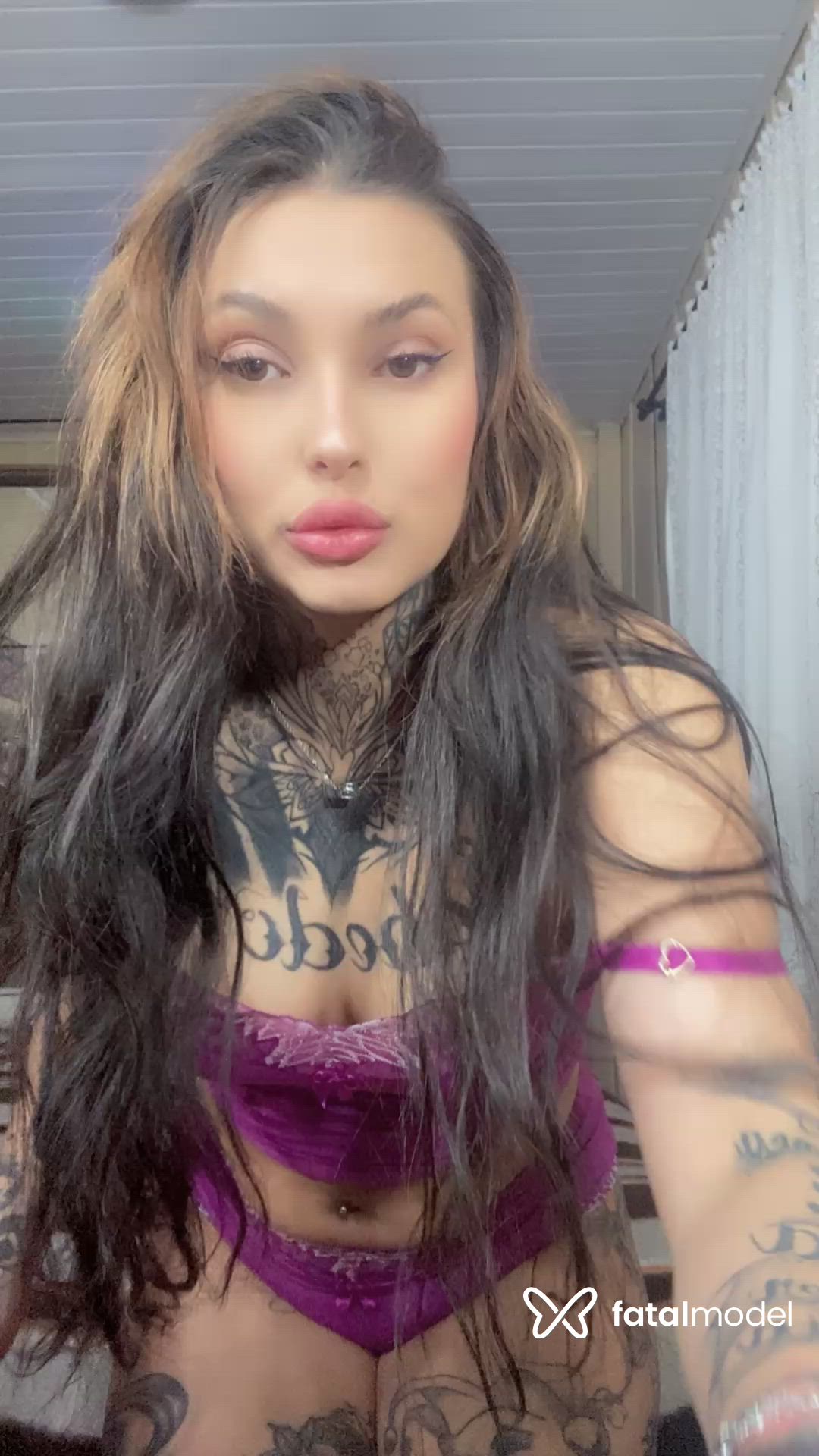 Acompanhante mulher morena (o) de olhos castanhos - Fany