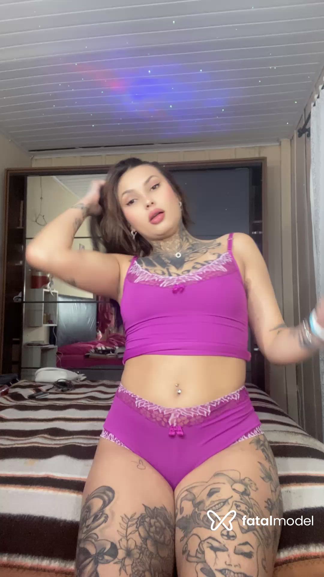 Acompanhante mulher morena (o) de olhos castanhos - Fany