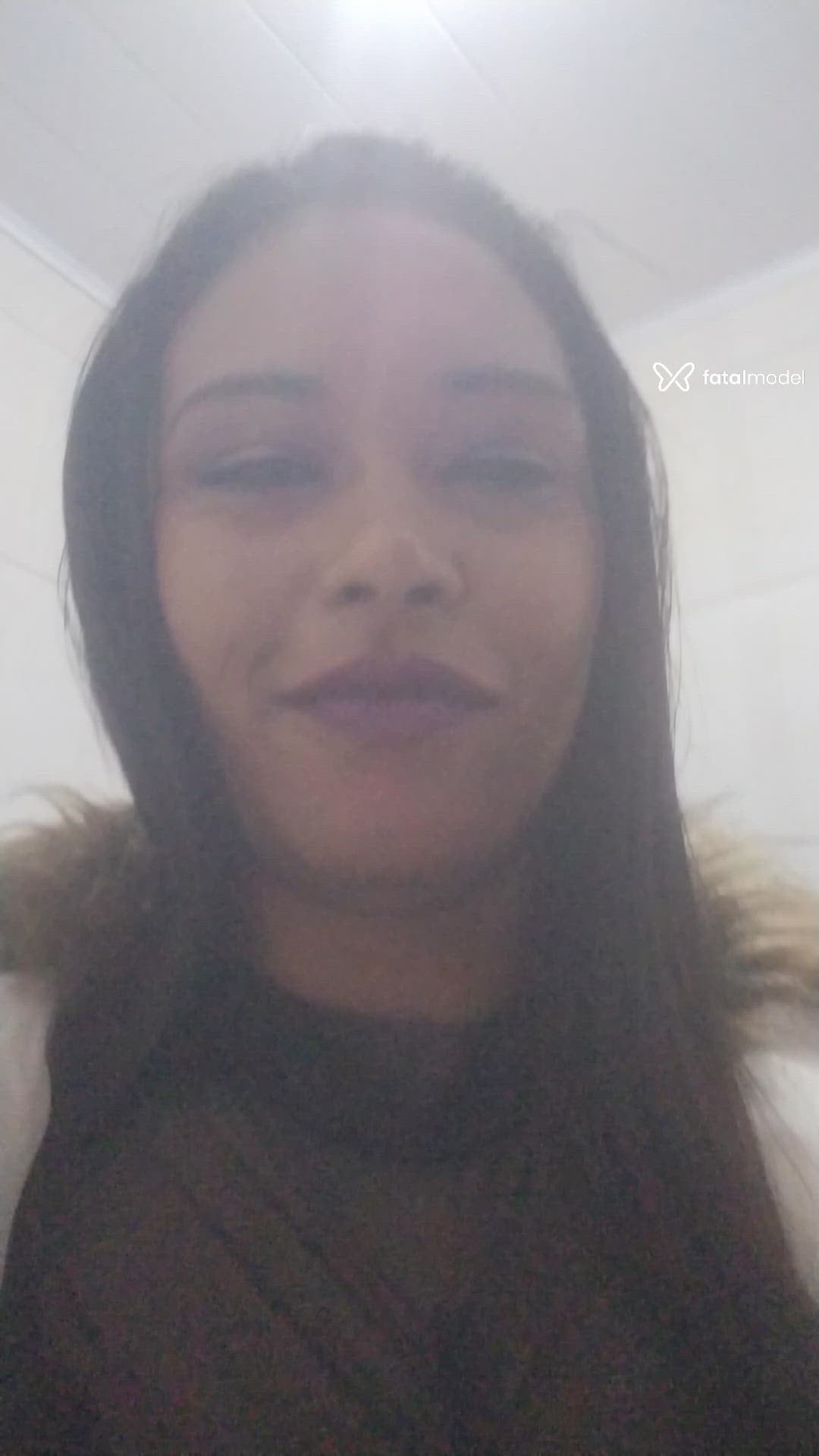 Acompanhante mulher morena (o) de olhos castanhos - Julia
