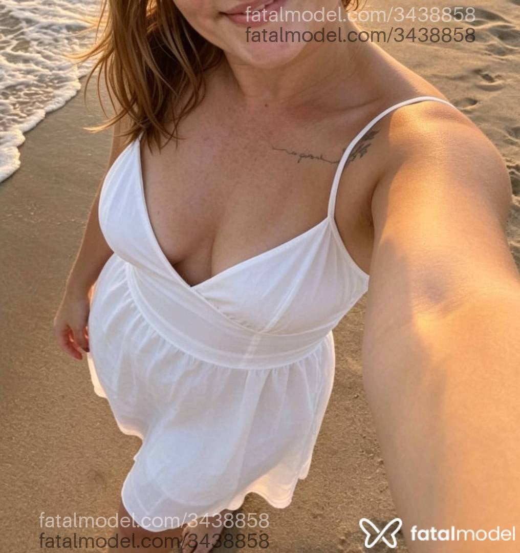 Acompanhante mulher loira (o) de olhos castanhos - Andressa