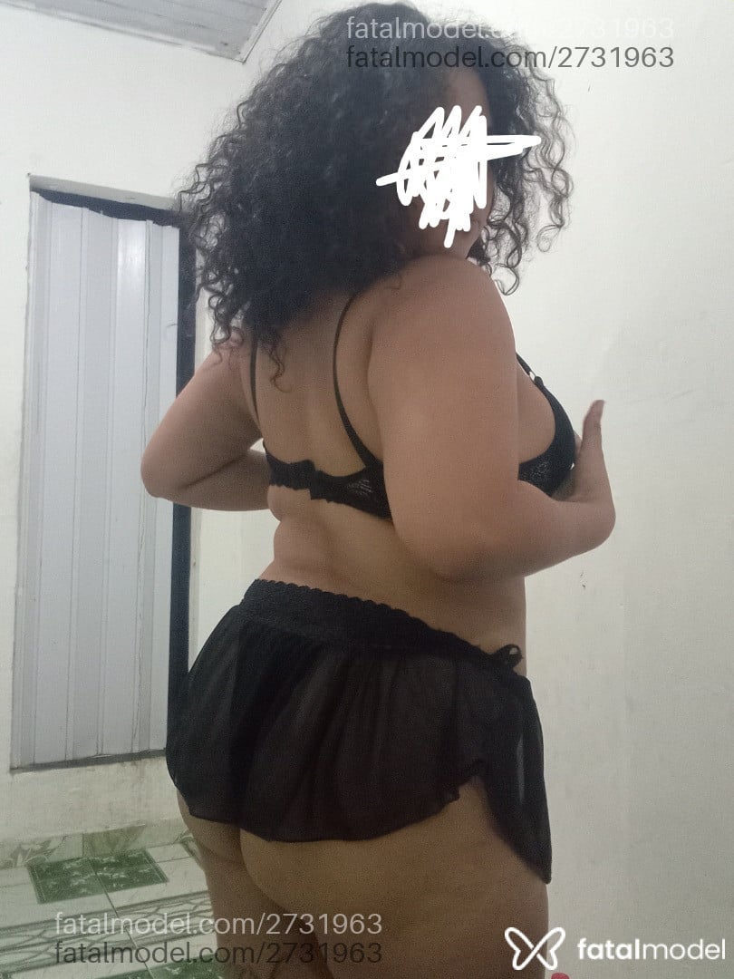 Acompanhante mulher morena (o) de olhos castanhos - Cristal