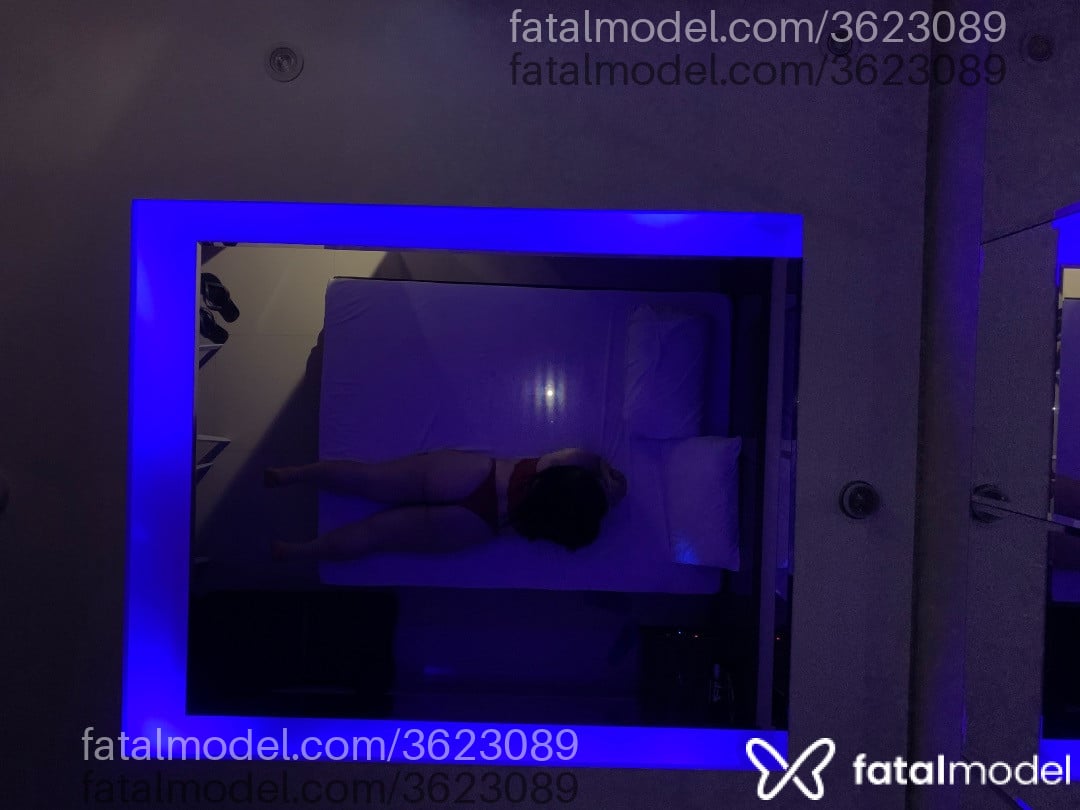 Acompanhante mulher com cabelo castanho de olhos castanhos - Stephanie