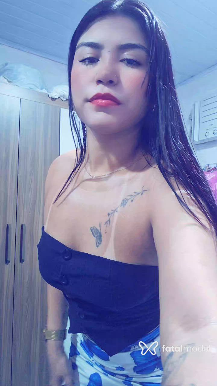 Acompanhante mulher morena (o) de olhos castanhos - Mia