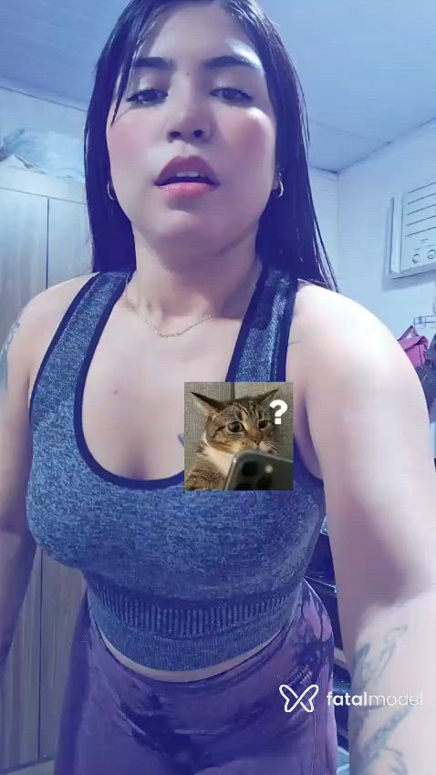 Acompanhante mulher morena (o) de olhos castanhos - Mia