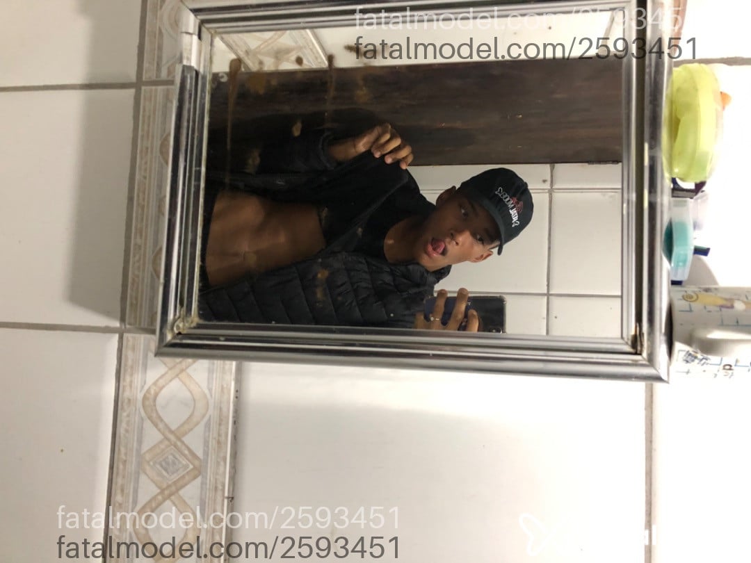 Acompanhante homem morena (o) de olhos castanhos - Zamuel David