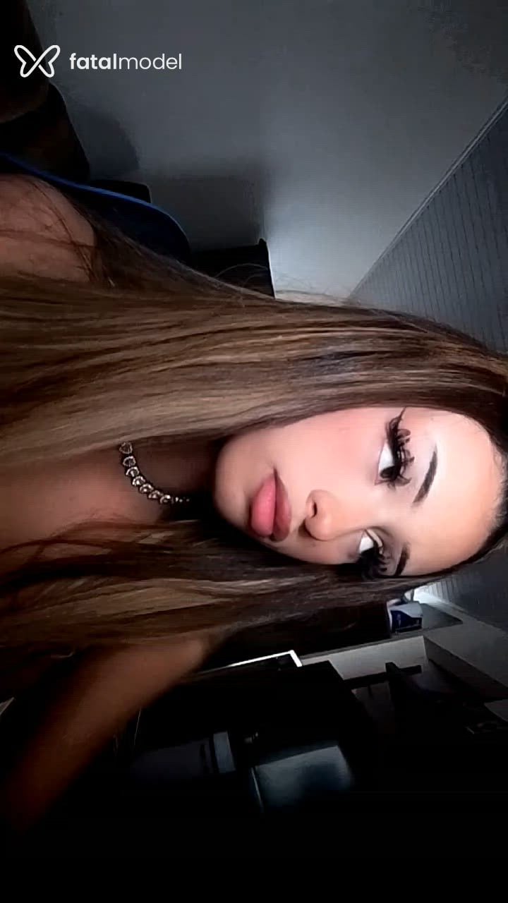 Acompanhante mulher trans loira (o) de olhos castanhos - Nathyzinha