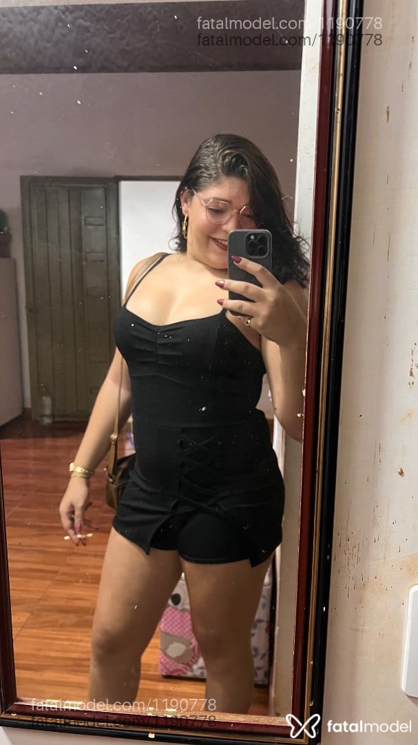 Acompanhante mulher trans morena (o) de olhos castanhos - Manuella