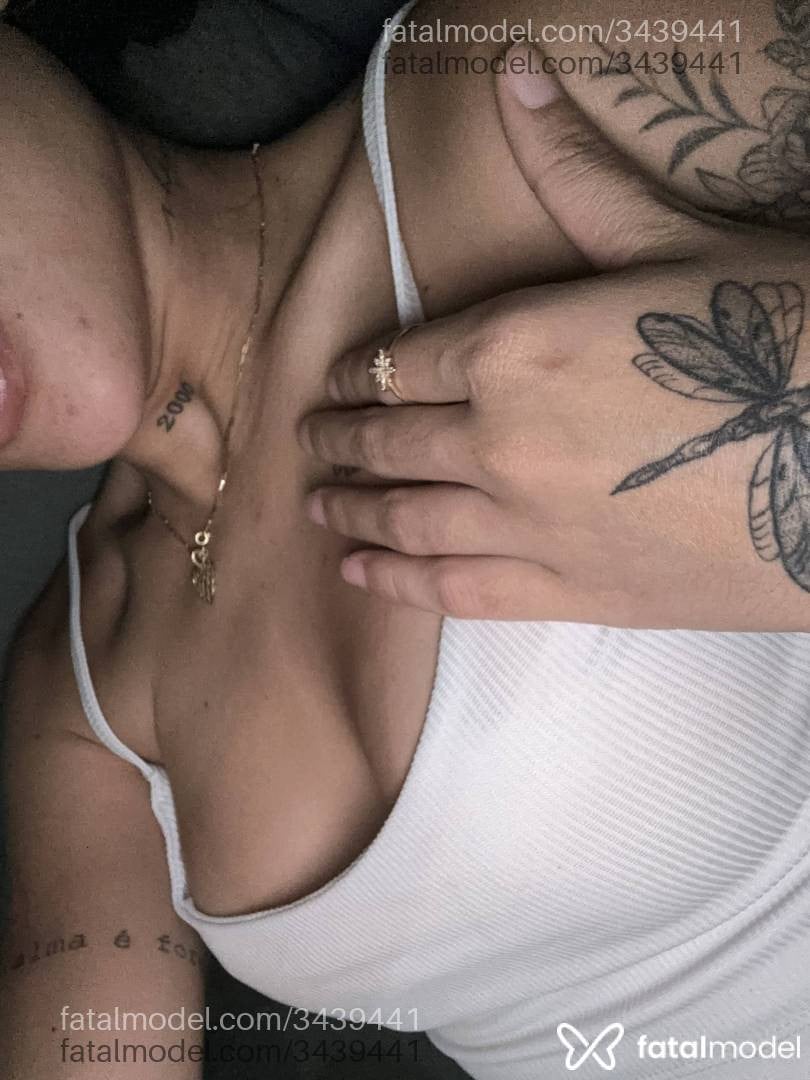 Acompanhante mulher com cabelo castanho de olhos castanhos - Luana Lopes