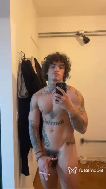 Acompanhante homem com cabelo castanho de olhos castanhos - Brito