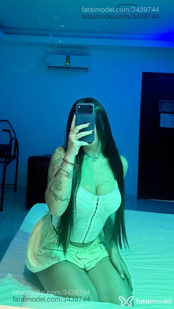 Acompanhante mulher morena (o) de olhos pretos em Guaíra - Jade Ribeiro
