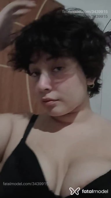 Acompanhante mulher morena (o) de olhos mel em Virtual - Luuar