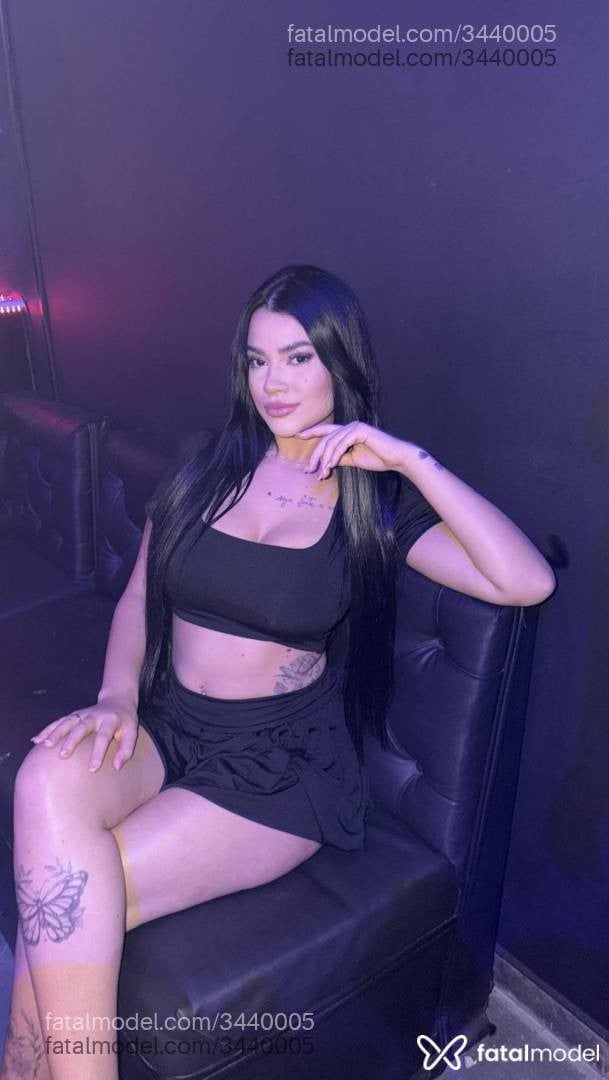 Acompanhante mulher morena (o) de olhos pretos - Chloe Marie