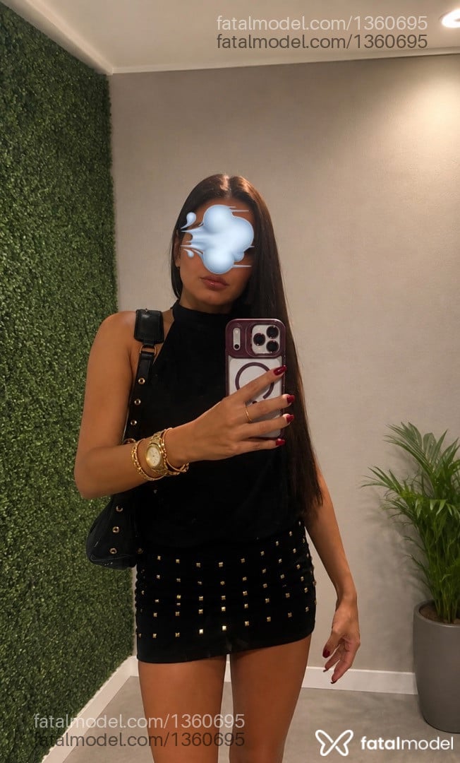 Acompanhante mulher morena (o) de olhos castanhos - Luara