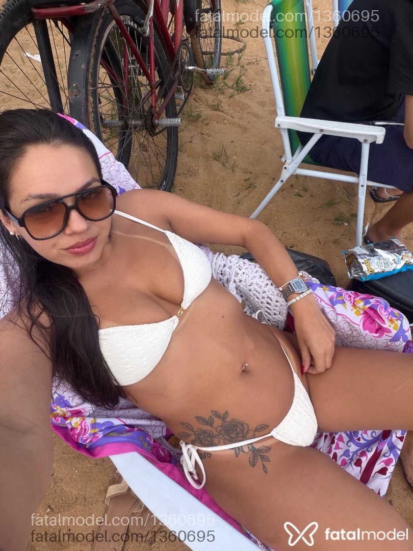 Acompanhante mulher morena (o) de olhos castanhos - Luara
