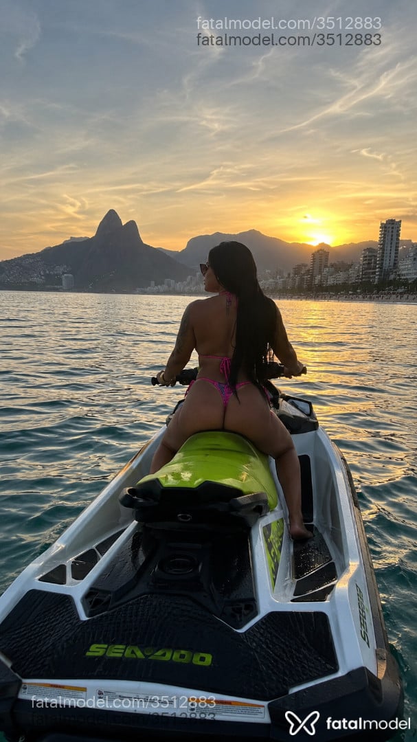 Acompanhante mulher morena (o) de olhos castanhos - Juju