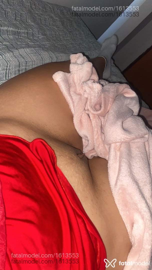 Acompanhante mulher com cabelo castanho de olhos castanhos - Melissa maia
