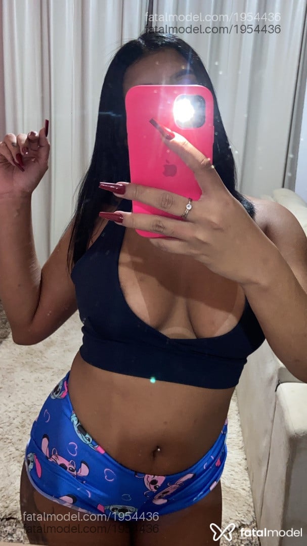 Acompanhante mulher morena (o) de olhos castanhos - Tays