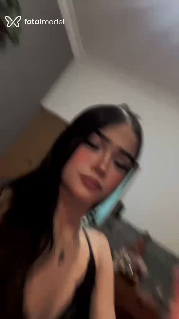Acompanhante mulher morena (o) de olhos castanhos - Gaby Miranda