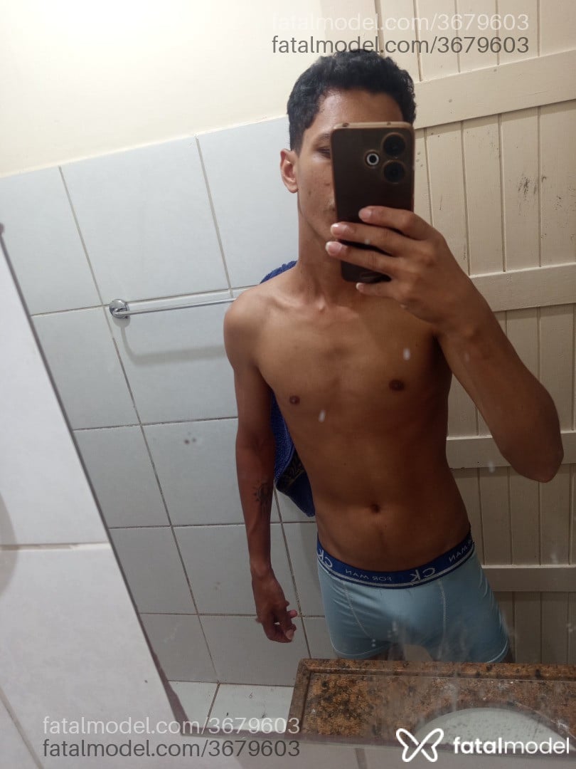 Acompanhante homem morena (o) de olhos verdes - Fabim